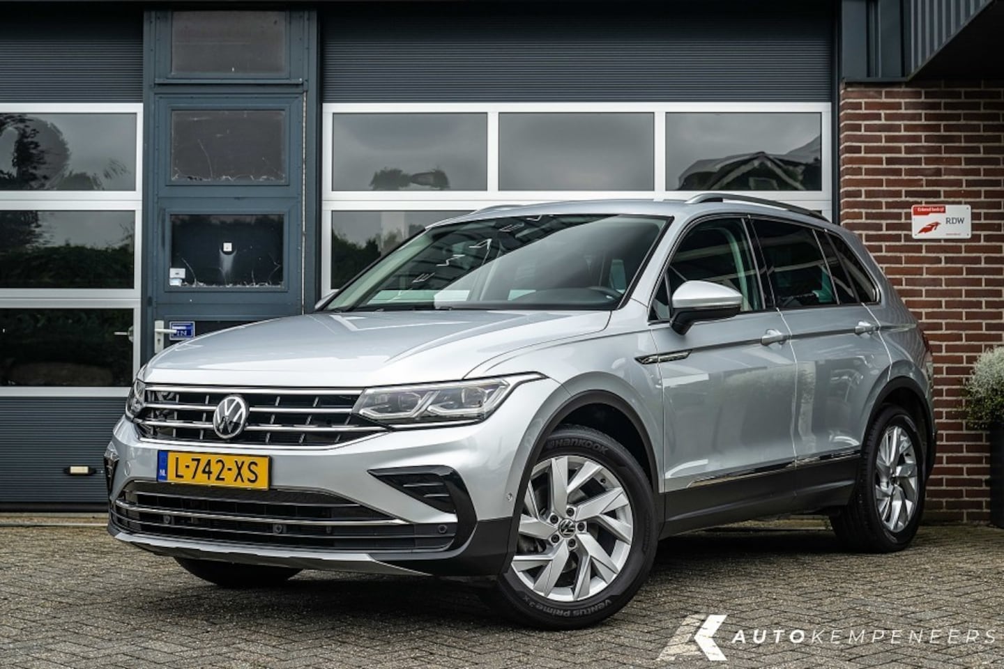 Volkswagen Tiguan - 1.5 TSI Elegance | 150 PK | DSG | Camera | Virtual | LED | ACC | Stoelverwarming | - AutoWereld.nl