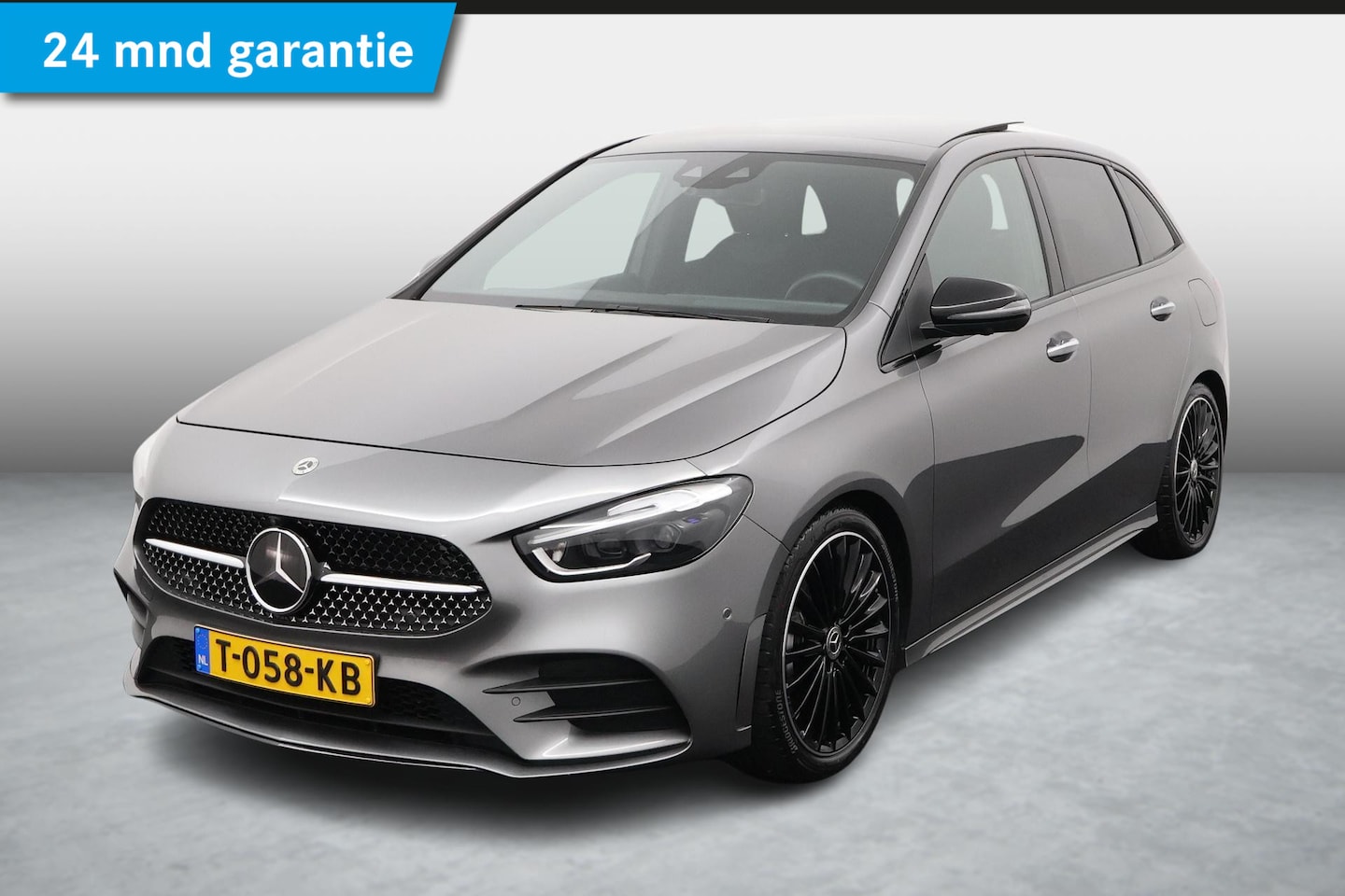 Mercedes-Benz B-klasse - 180 AMG | Panoramadak | Premium PLUS | Nightpakket | Rijassistentiepakket | 360° Camera | - AutoWereld.nl