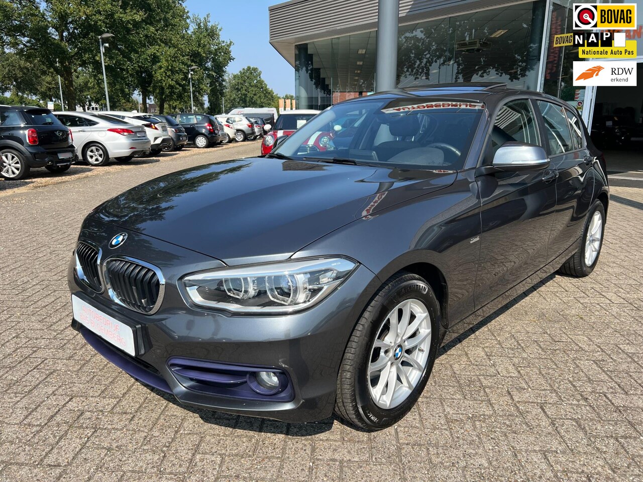 BMW 1-serie - 118i Sport 118i sport, Executive, navi, Schuif/kantel dak, Bluetooth, Lm velgen, Full LED, etc. - AutoWereld.nl