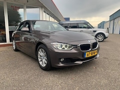 BMW 3-serie - 320i Executive