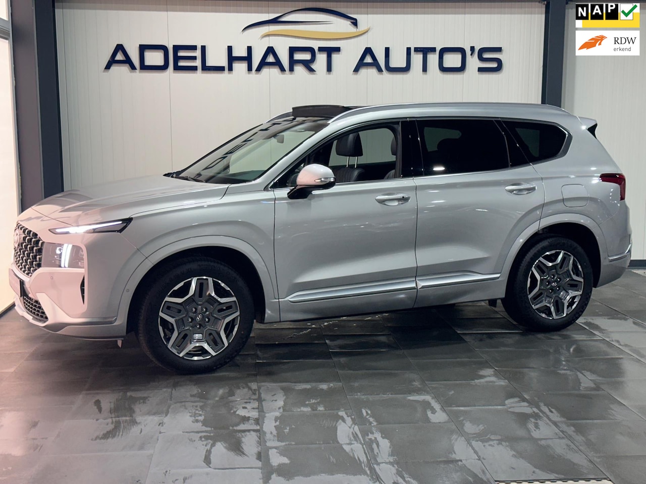 Hyundai Santa Fe - 1.6 T-GDI PHEV Premium Plus Sky 265 PK / Panorama dak / Lederen interieur / Elektrische st - AutoWereld.nl