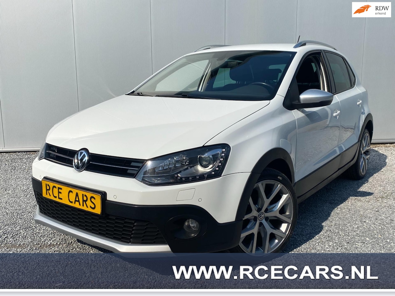 Volkswagen Polo - 1.2 TSI Cross |Xenon|Camera|Cruisecontr|PDC|Clima|Stoelverw|Blueth|Dealer onderhouden !!! - AutoWereld.nl