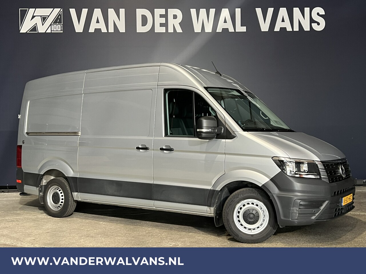 Volkswagen Crafter - 2.0 TDI 141pk L3H3 L2H2 Euro6 Airco | Camera | Apple Carplay | Cruisecontrol Parkeersensor - AutoWereld.nl