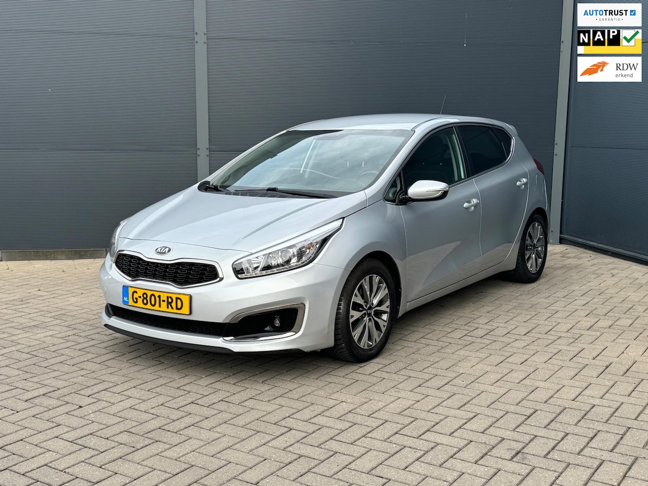 Kia Cee'd Sportswagon - 1.0 T-GDi / Camera / Navi / led / Trekhaak - AutoWereld.nl