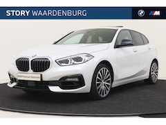 BMW 1-serie - 118i High Executive Sport Line Automaat / Panoramadak / Sportstoelen / Stoelverwarming / L