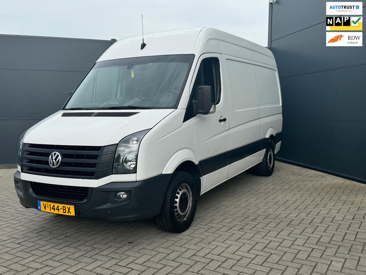 Volkswagen Crafter - 32 2.0 TDI L2H2 Cruise / CLIMA / PDC - AutoWereld.nl