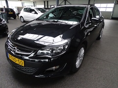 Opel Astra - 1.4 Turbo Design Edition