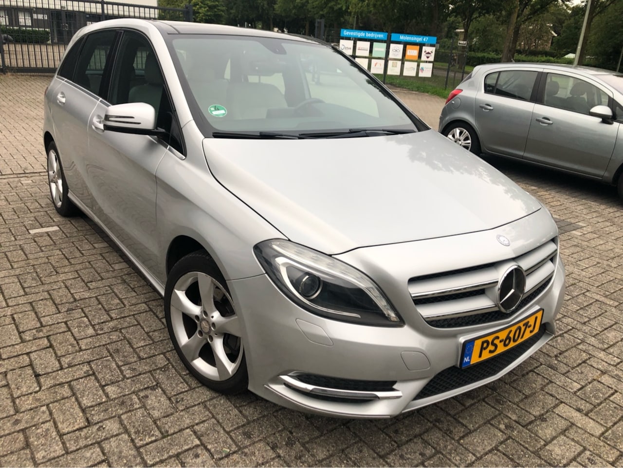 Mercedes-Benz B-klasse - 180 Ambition*AUTOMAAT - AutoWereld.nl