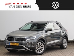 Volkswagen T-Roc - 1.0 TSI Life 110pk | Navigatie | Achteruitrijcamera | Climate control | 17" velgen | Getin