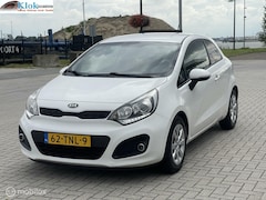 Kia Rio - 1.2 CVVT Super Pack NAP Clima Cruise Parkeer sensor