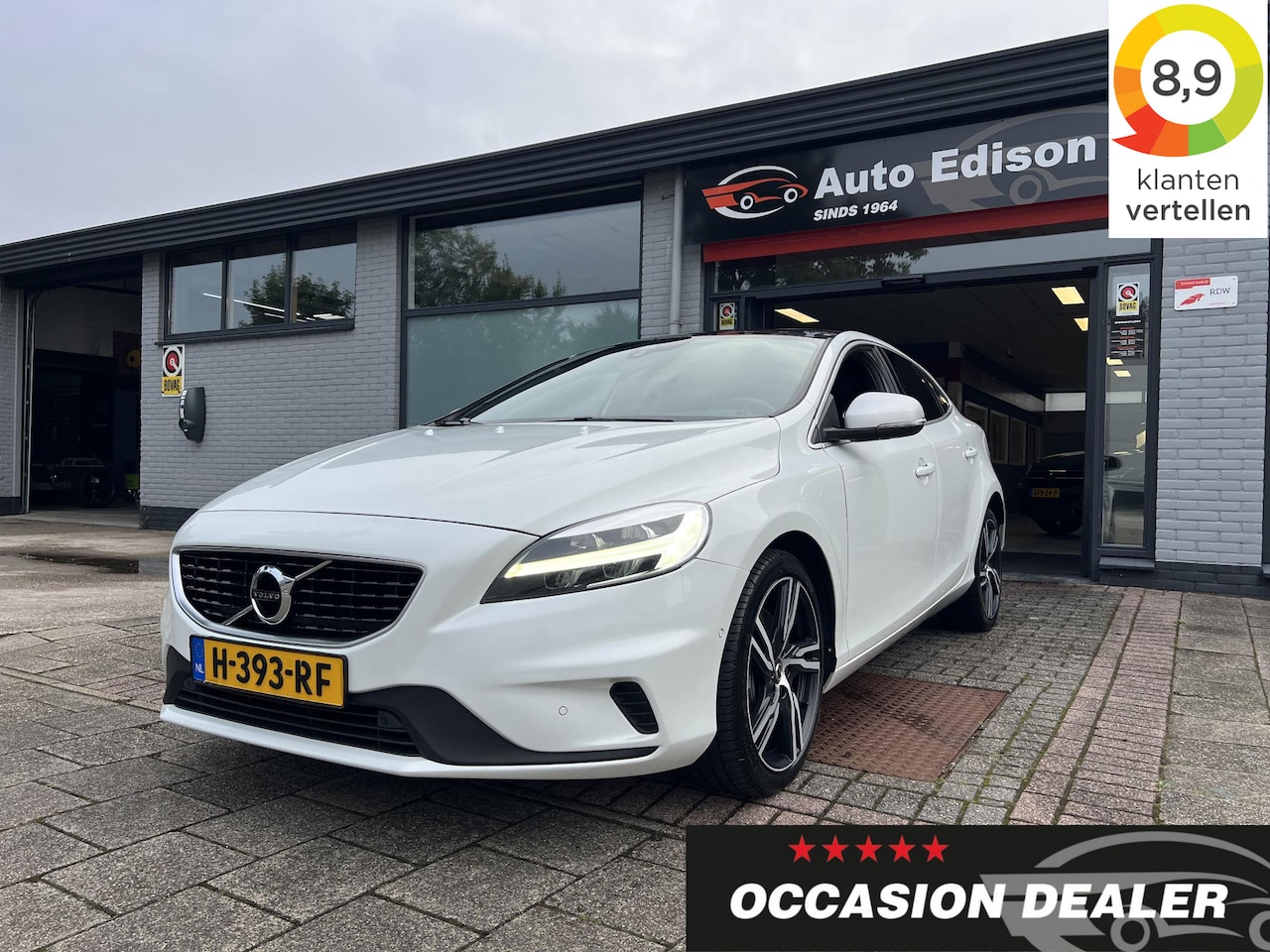 Volvo V40 - 2.0 D3 R-DESIGN *HANDEL*BTW*BPM*NAP*100% ONDERH* - AutoWereld.nl