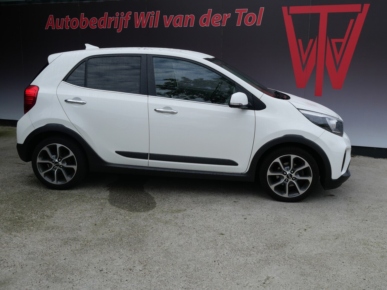 Kia Picanto - 1.0 T-GDI X-LINE | LEER | NAVIGATIE | CAMERA | 100 PK | ALL-IN!! - AutoWereld.nl