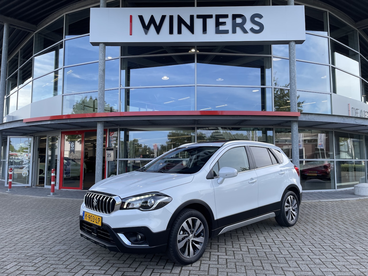 Suzuki S-Cross - 1.4 Boosterjet StyleSmart Hybrid Pano. dak 17" LMV Navi+BT+Cam Adap. Cr. Control Leder - AutoWereld.nl