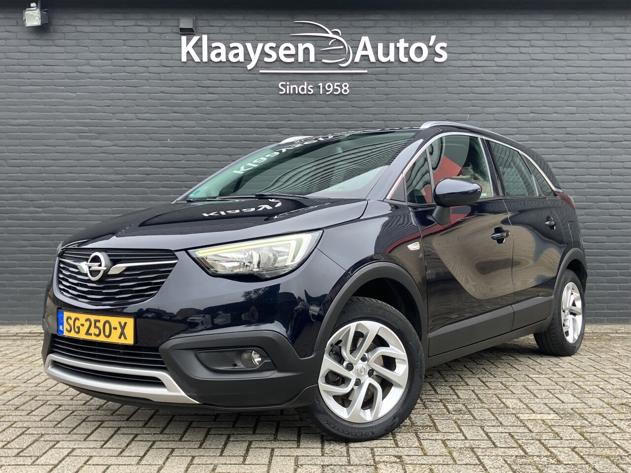 Opel Crossland X - 1.2 Turbo Innovation | dealer onderhouden | navigatie | keyless entry | parkeersensor | op - AutoWereld.nl