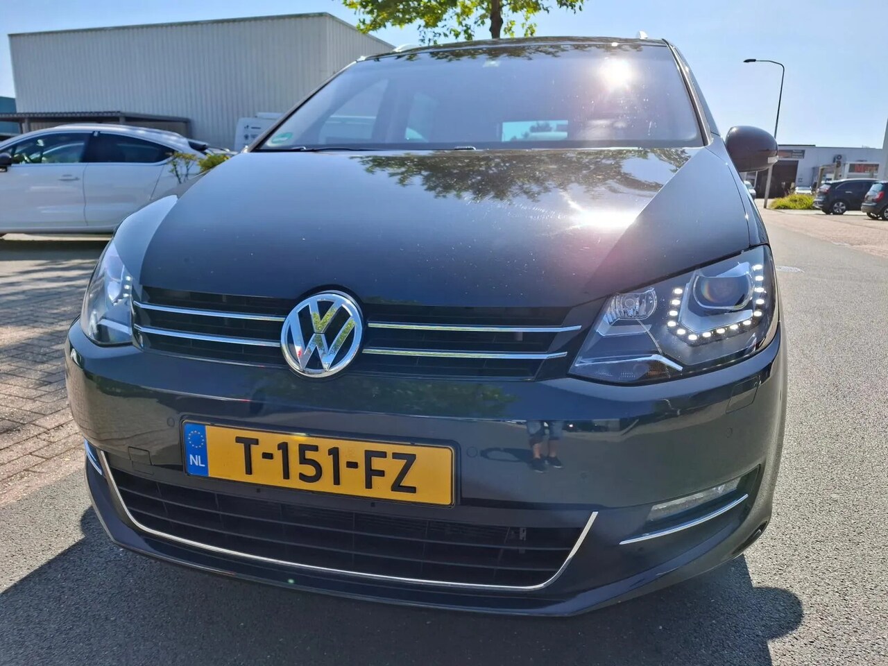 Volkswagen Sharan - 1.4 TSI Exclusive Series NAVI/CAMERA/XENON! - AutoWereld.nl