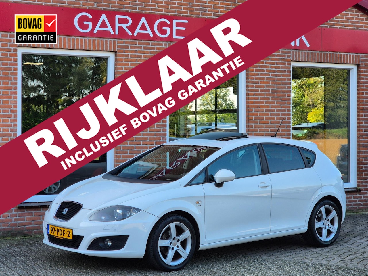 Seat Leon - 1.2 TSI Ecomotive Sport 105PK 5drs clima, cruise, navi, pdc, trekhaak, stoelverw, xenon RI - AutoWereld.nl