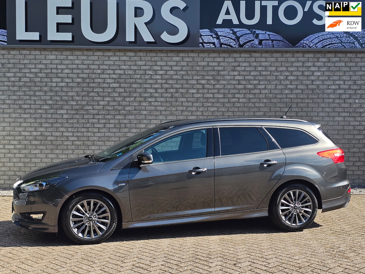 Ford Focus - 1.5 ST-line Automaat - AutoWereld.nl