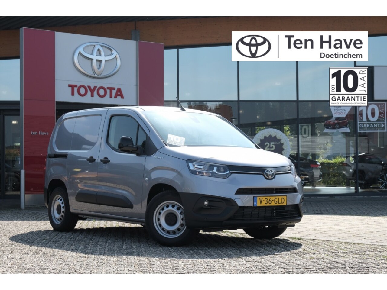 Toyota PROACE CITY Electric - 136PK Live | van € 35.995,- voor € 29.900,- | Voorraadkorting | - AutoWereld.nl