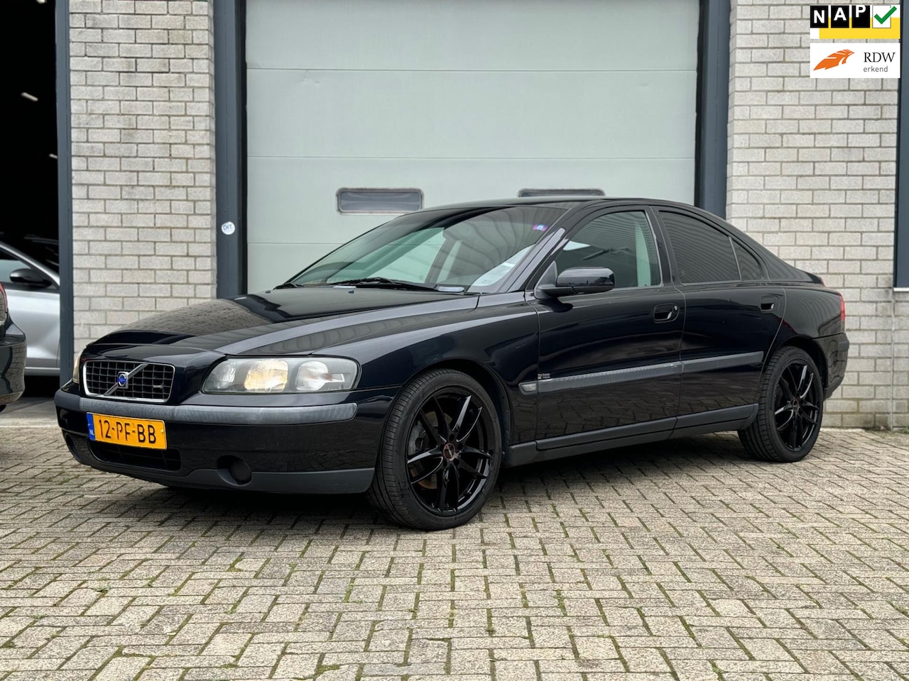 Volvo S60 - 2.0T Edition AUTOMAAT/AIRCO/NAP - AutoWereld.nl