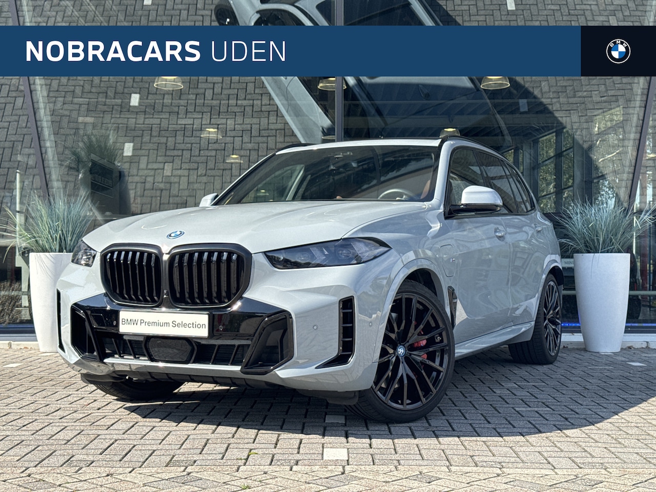 BMW X5 - xDrive50e High Executive M Sport Automaat / Panoramadak / Trekhaak / Stoelventilatie / Ada - AutoWereld.nl