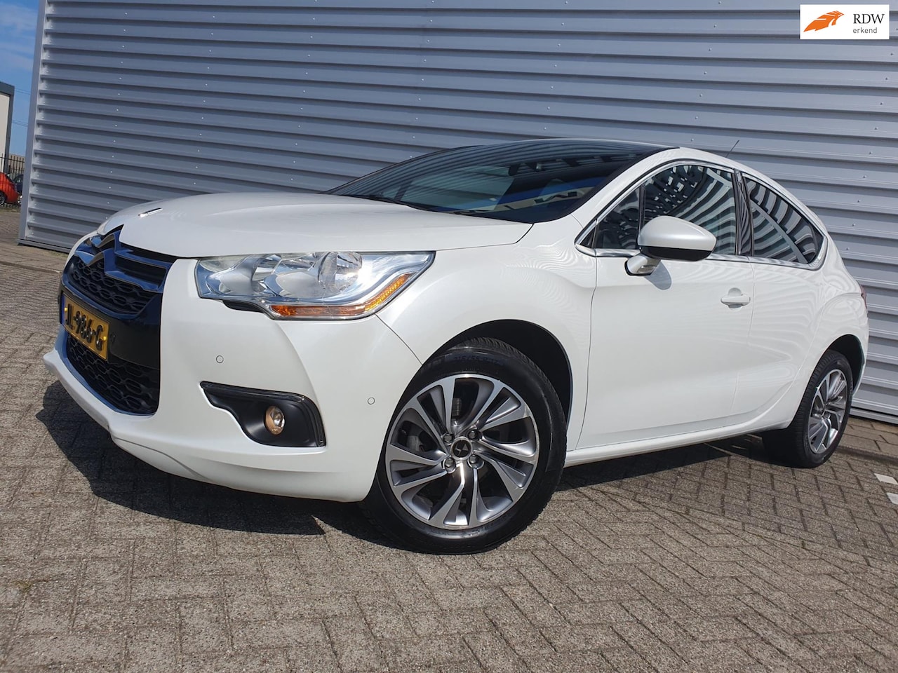 Citroën DS4 - 1.2 PureTech Clima / Cruise / NAVI / LM - AutoWereld.nl