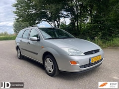 Ford Focus Wagon - 1.6-16V Trend