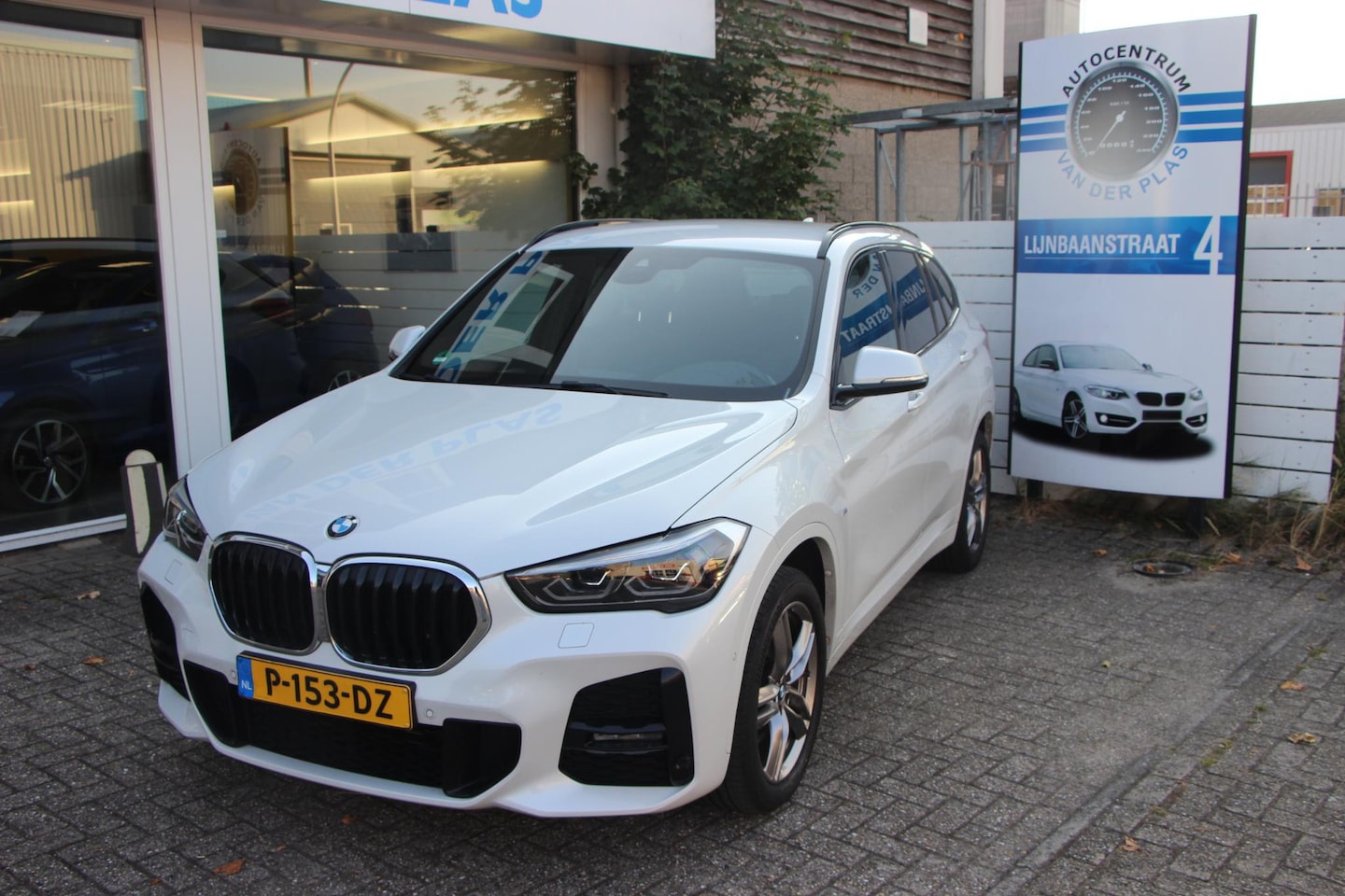 BMW X1 - sDrive18i High Executive sDrive18i High Executive - AutoWereld.nl