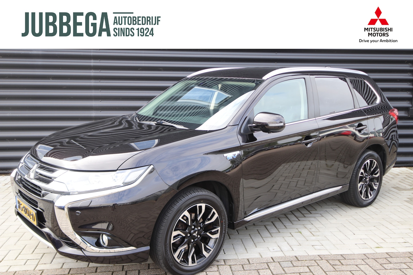 Mitsubishi Outlander - 2.0 PHEV instyle Leder, Trekhaak, Orig.NL-Auto - AutoWereld.nl