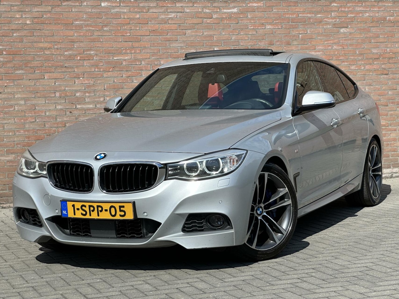 BMW 3-serie Gran Turismo - 335I M-Pakket - Pano - Leder - HUD - Harman/Kardon - AutoWereld.nl