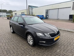 Skoda Octavia Combi - 1.6 TDI Greentech Ambition DSG/NAP