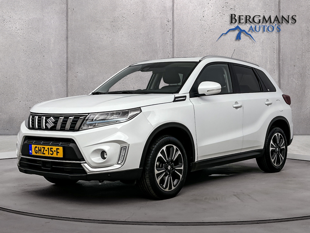 Suzuki Vitara - 1.4 Boosterjet Style Smart Hybrid AllGrip // PANORAMA // KEYLESS // LEDER // - AutoWereld.nl