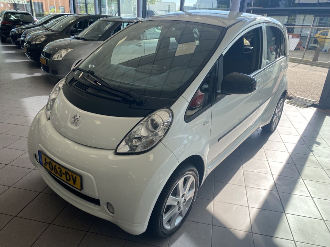 Peugeot iOn - Active UNIEK !!! 85KM ACTIERADIUS APK 7-25 - AutoWereld.nl