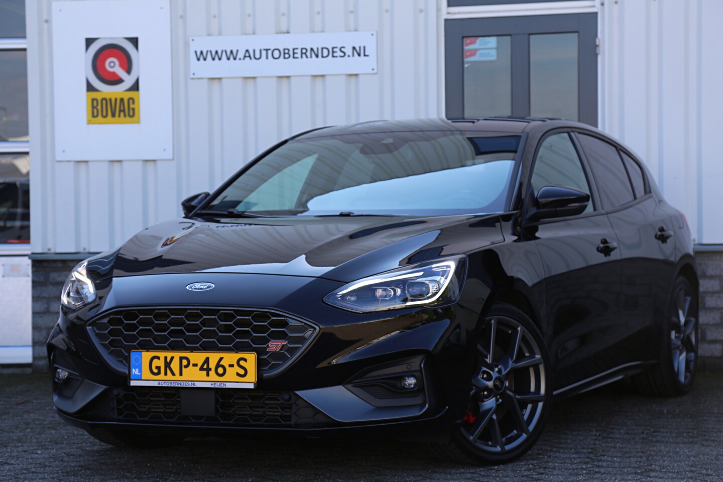 Ford Focus - 2.3 EcoBoost ST 280PK*Perfect Ford Onderh.*1ste Eig.*BTW*Digi Klokken/B&O/Recaro/Stoelverw - AutoWereld.nl