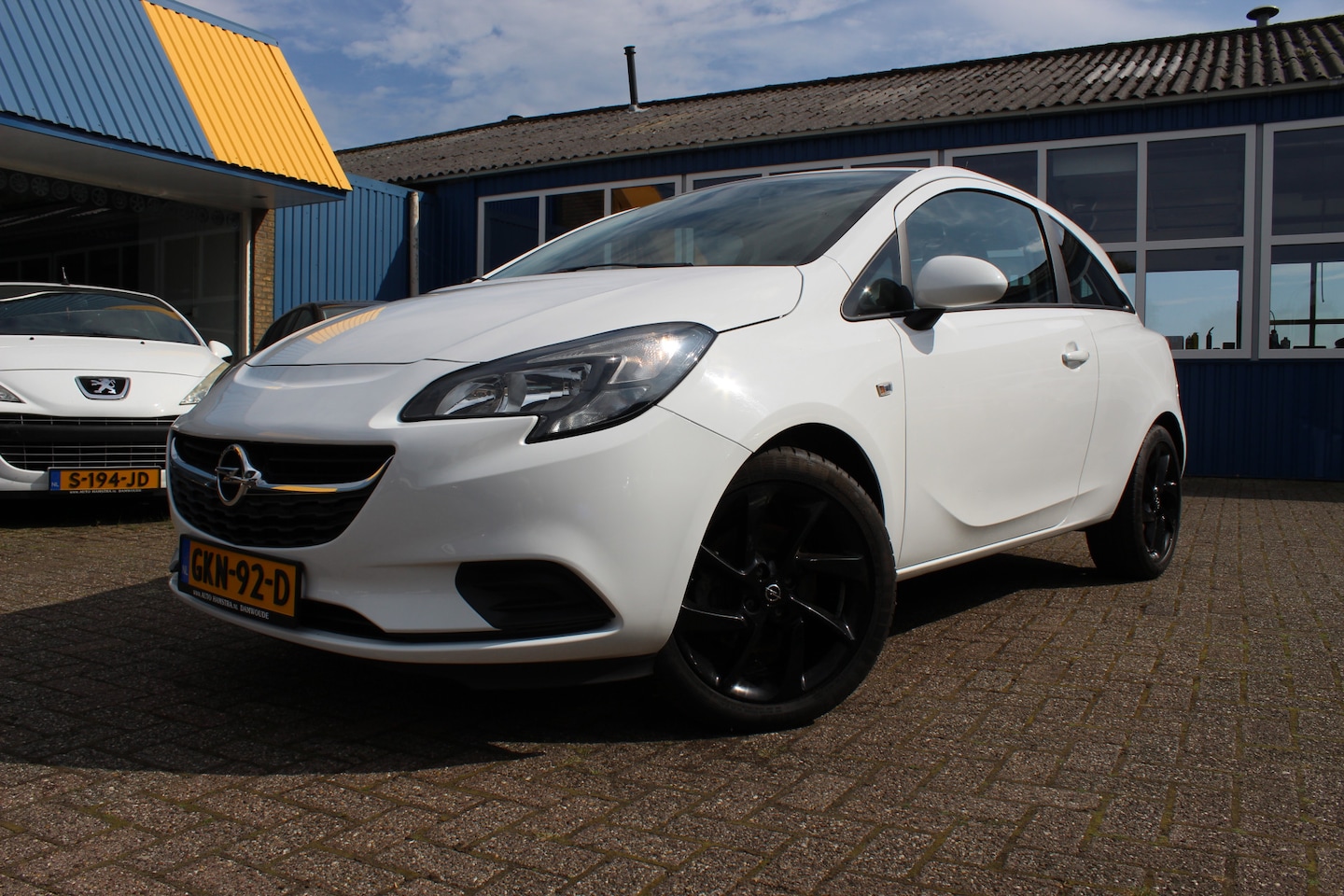 Opel Corsa - 1.4-16V "Edition" Cruise - Airco - 17" !!! 100 Pk - AutoWereld.nl