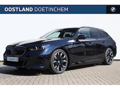 BMW 5-serie Touring - 530e High Executive M Sport Automaat / Trekhaak / Stoelventilatie / Adaptieve LED / Harman