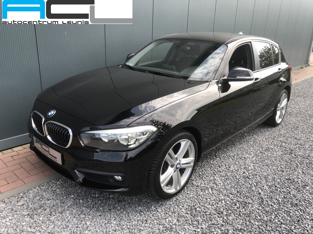 BMW 1-serie - 118i 136pk Executive Sportline 5-drs - AutoWereld.nl