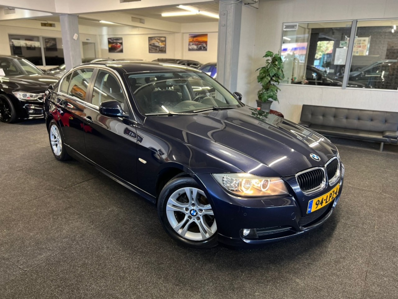 BMW 3-serie - 318i NAP*Facelift*Sedan*NAVI*Xenon* - AutoWereld.nl