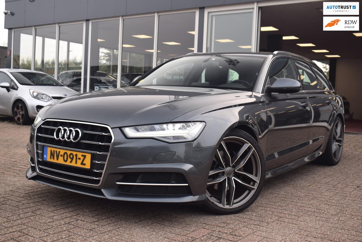 Audi A6 Avant - 2.0 TDI ultra S line Edition | HALF LEDER/ALCANTARA| NAVI | CLIMATE CONTROL | CRUISE CONTR - AutoWereld.nl