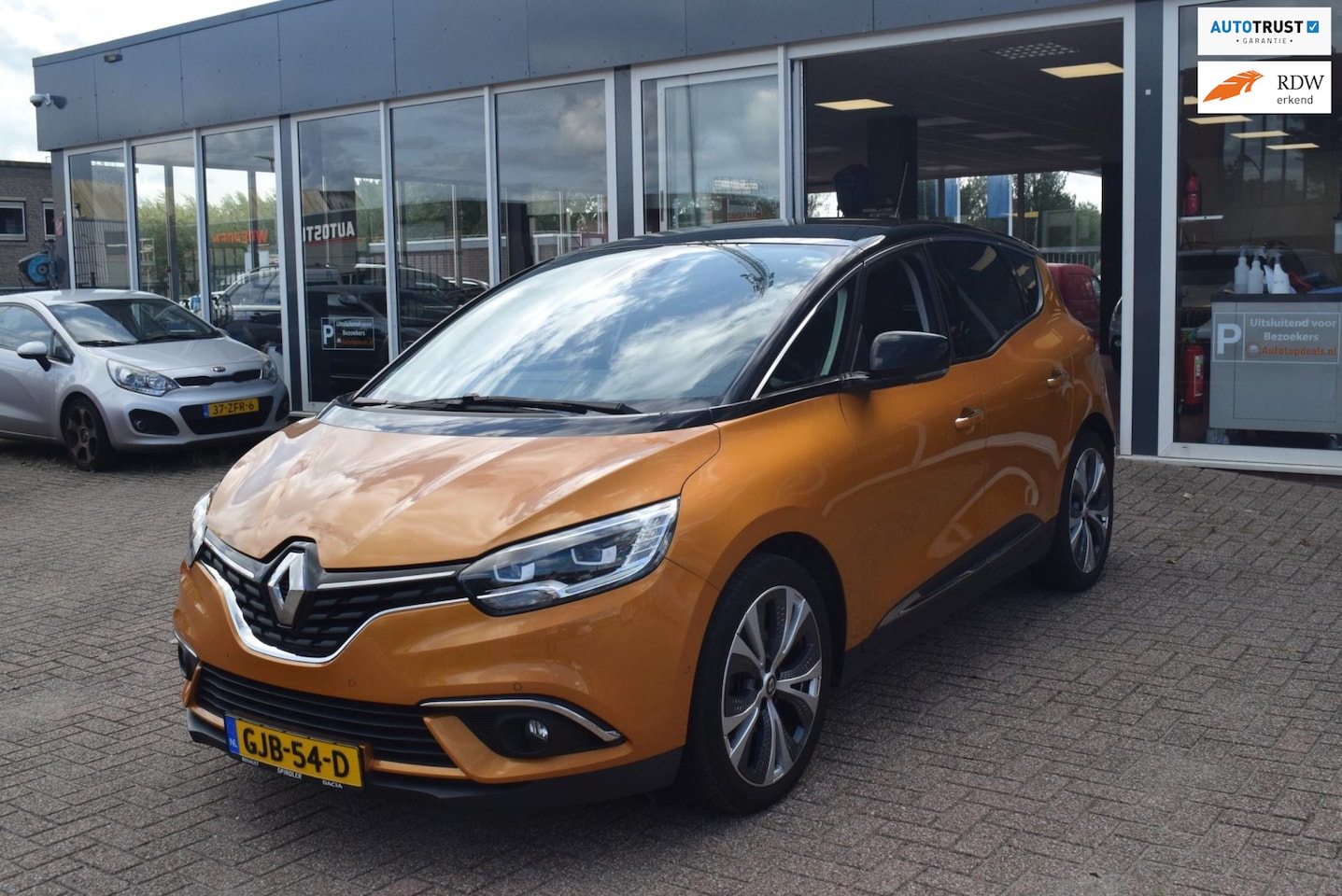 Renault Scénic - 1.3 TCe Energy Intens Zen | NAVI | CLIMATE CONTROL | CRUISE CONTROL | AUDIO STUURBEDIENING - AutoWereld.nl