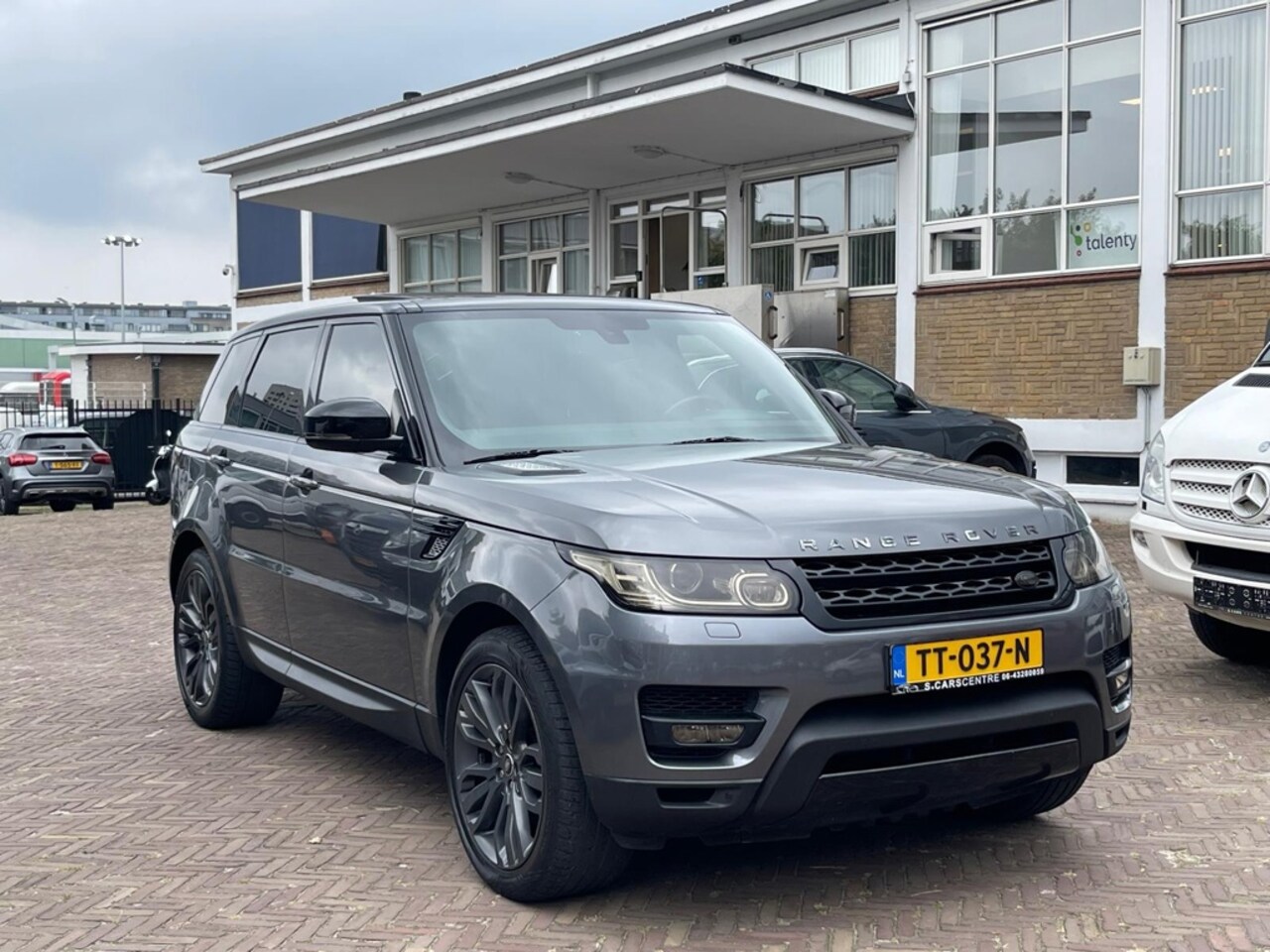 Land Rover Range Rover Sport - 3.0 TDV6 HSE Dynamic 3.0 TDV6 HSE Dynamic - AutoWereld.nl