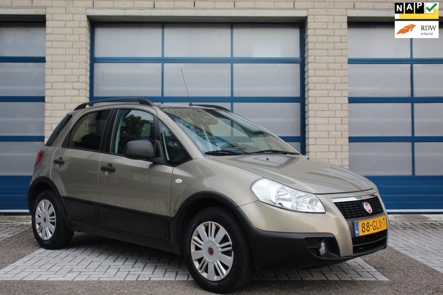 Fiat Sedici - 1.6-16V Dynamic Dealeronderhouden - 1e eig - navi - airco - NAP - AutoWereld.nl