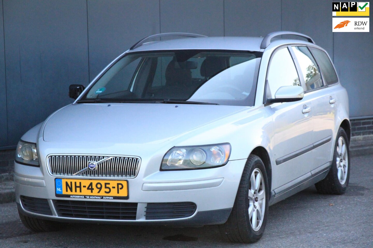 Volvo V50 - 2.4 5 Cilinder/Airco/Trekhaak/140PK - AutoWereld.nl