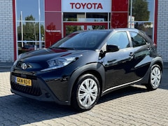 Toyota Aygo X - PLAY ALL SEASON CAMERA APPLE/ANDROID BLUETOOTH AIRCO AD-CRUISE