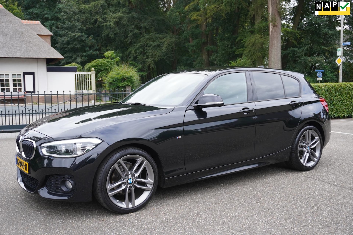 BMW 1-serie - 116i M Sport Dealer onderhouden - AutoWereld.nl