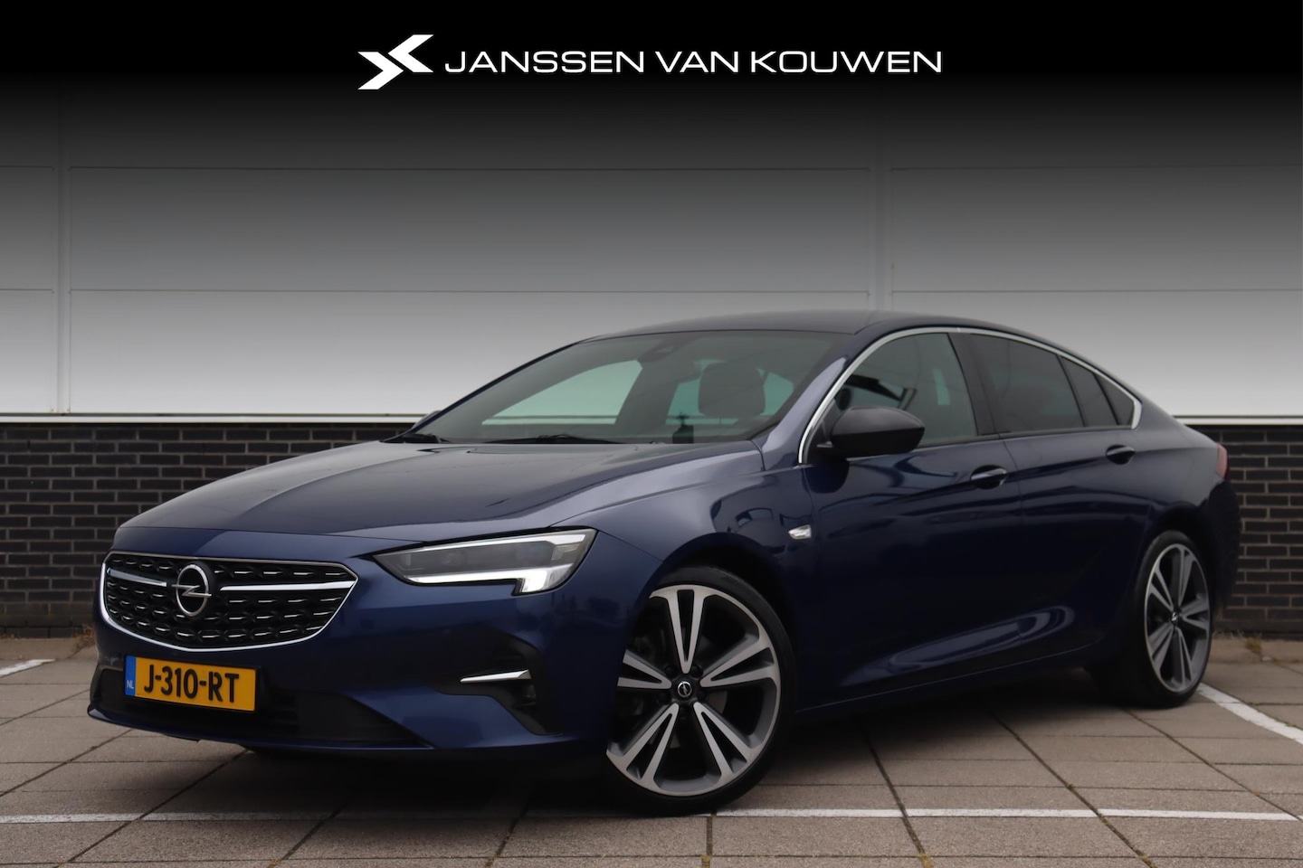 Opel Insignia Grand Sport - 2.0T 200pk Ultimate Aut. * Leder * Navigatie * HUD * Bose * Trekhaak - AutoWereld.nl