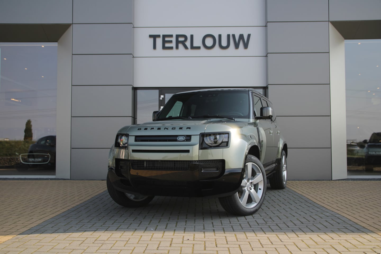 Land Rover Defender 110 - 3.0 D250 MHEV X-Dynamic SE - AutoWereld.nl