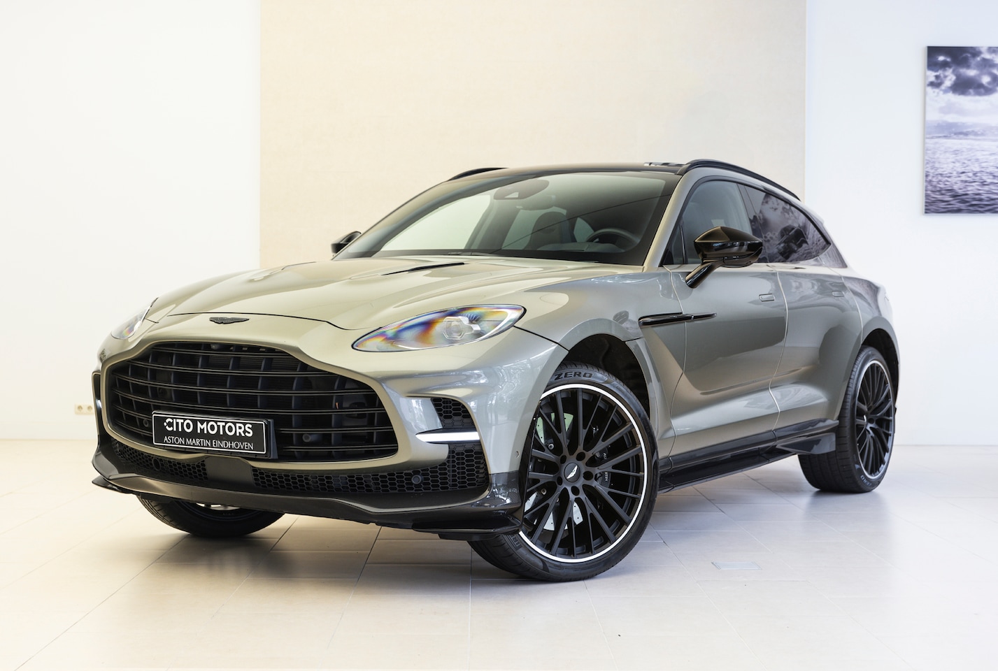 Aston Martin DBX - 707 - AutoWereld.nl