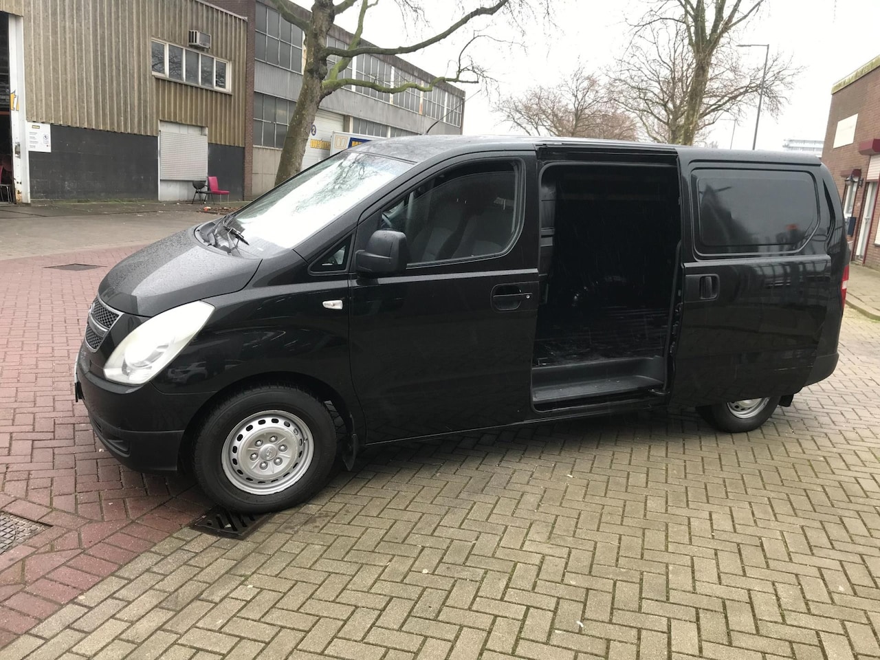 Hyundai H 300 - 2.5 CRDi Dynamic * Airco * 2010 * 158.458 KM N.A.P. * APK 11-11-2024 * - AutoWereld.nl