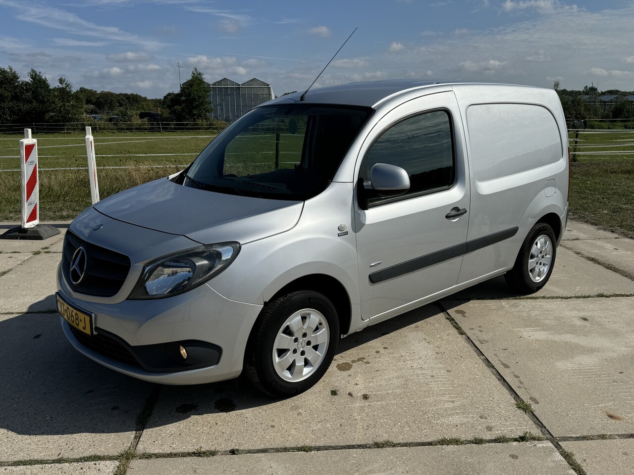 Mercedes-Benz Citan - 1.5CDI 90pk airco cruise navigatie euro5 - AutoWereld.nl