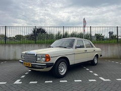 Mercedes-Benz 200-280 (W123) - 240 D 1979 Belastingvrij Originele NL auto